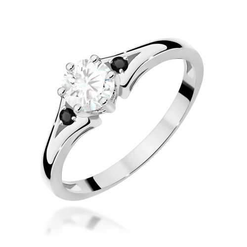 Pierścionek W0076 Biały Szafir 0,60ct białe złoto z czarnymi diamentami