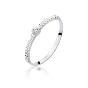 Pierścionek W0512 Diament 0,04ct białe złoto 375