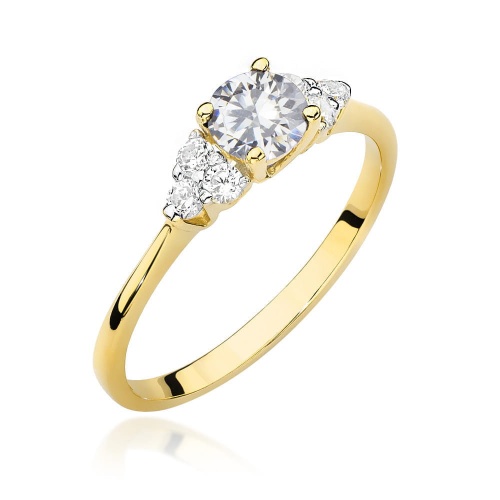 Pierścionek W0451 Biały Szafir 0,60ct żółte złoto 375