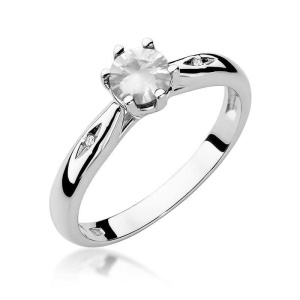 Pierścionek W0074 Biały Szafir 0,60ct białe złoto 375