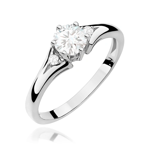 Pierścionek W0076 Biały Szafir 0,60ct białe złoto 375
